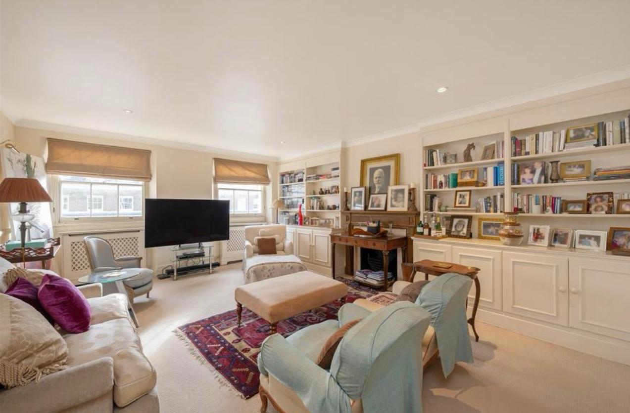 Flat 3, 3 Eaton Place — bedroom